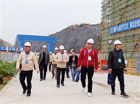 強化項目現場管理 爭創(chuàng)安全文明工地